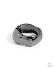 Load image into Gallery viewer, Curved Confident - Black
