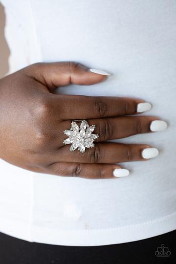Am I GLEAMing? - White - Ring